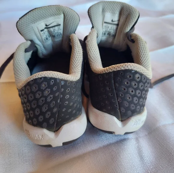 Nike FastFlex Spikes Baseball Football Sports Shoes Youth Size 11CW - Picture 7 of 8